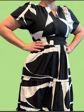 Anthropologie Black and White Short Sleeve Tiered Midi Dress